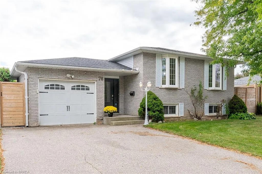 76 Enfield Cres photo 1