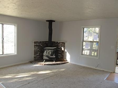3rd image of 18895 Evergreen Dr