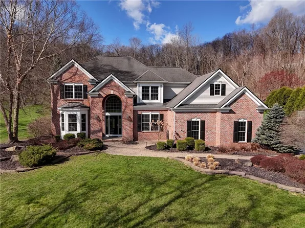 1374 New Seabury Ln, Victor, NY 14564