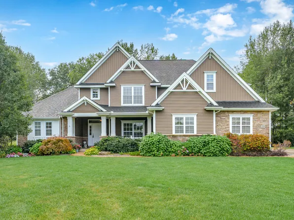 7129 Vail Dr, Kalamazoo, MI 49009