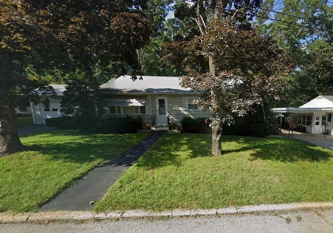 3 bed, 1.0 bath, 1150 sqft, $3,000 — Photo 1
