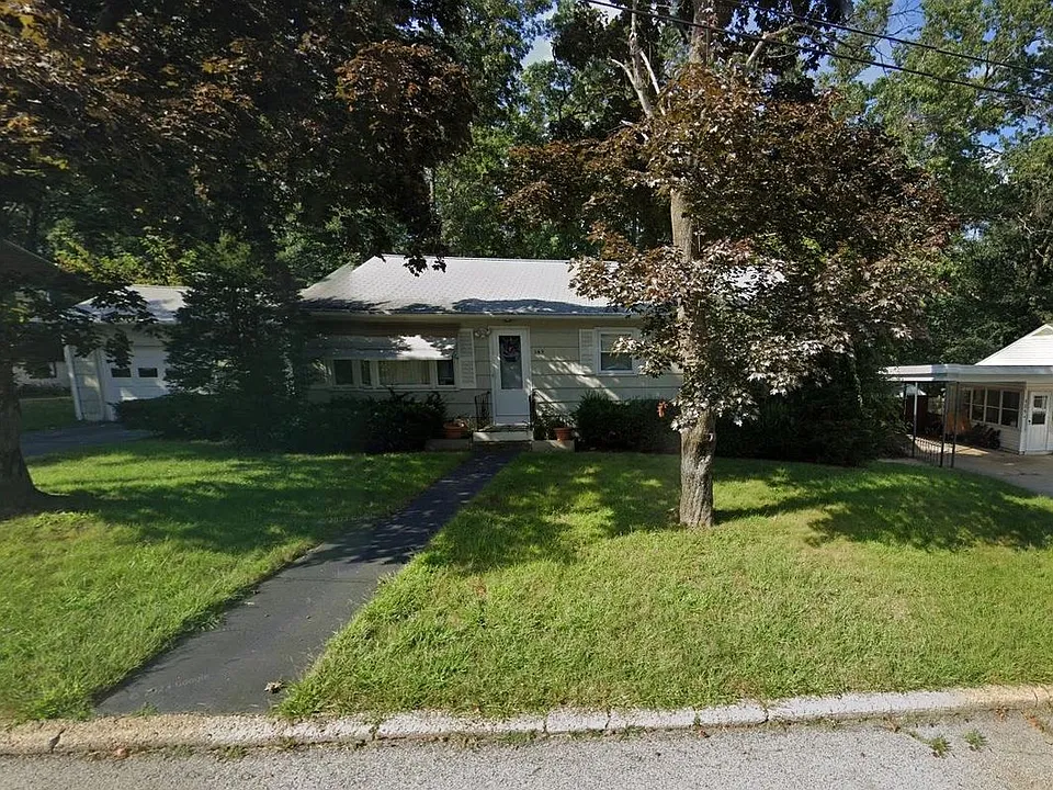 142 Constant St