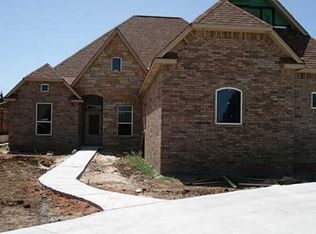 1804 Churchill Rd, Yukon, OK 73099