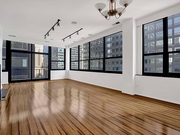4th image of 130 S Canal St APT 715