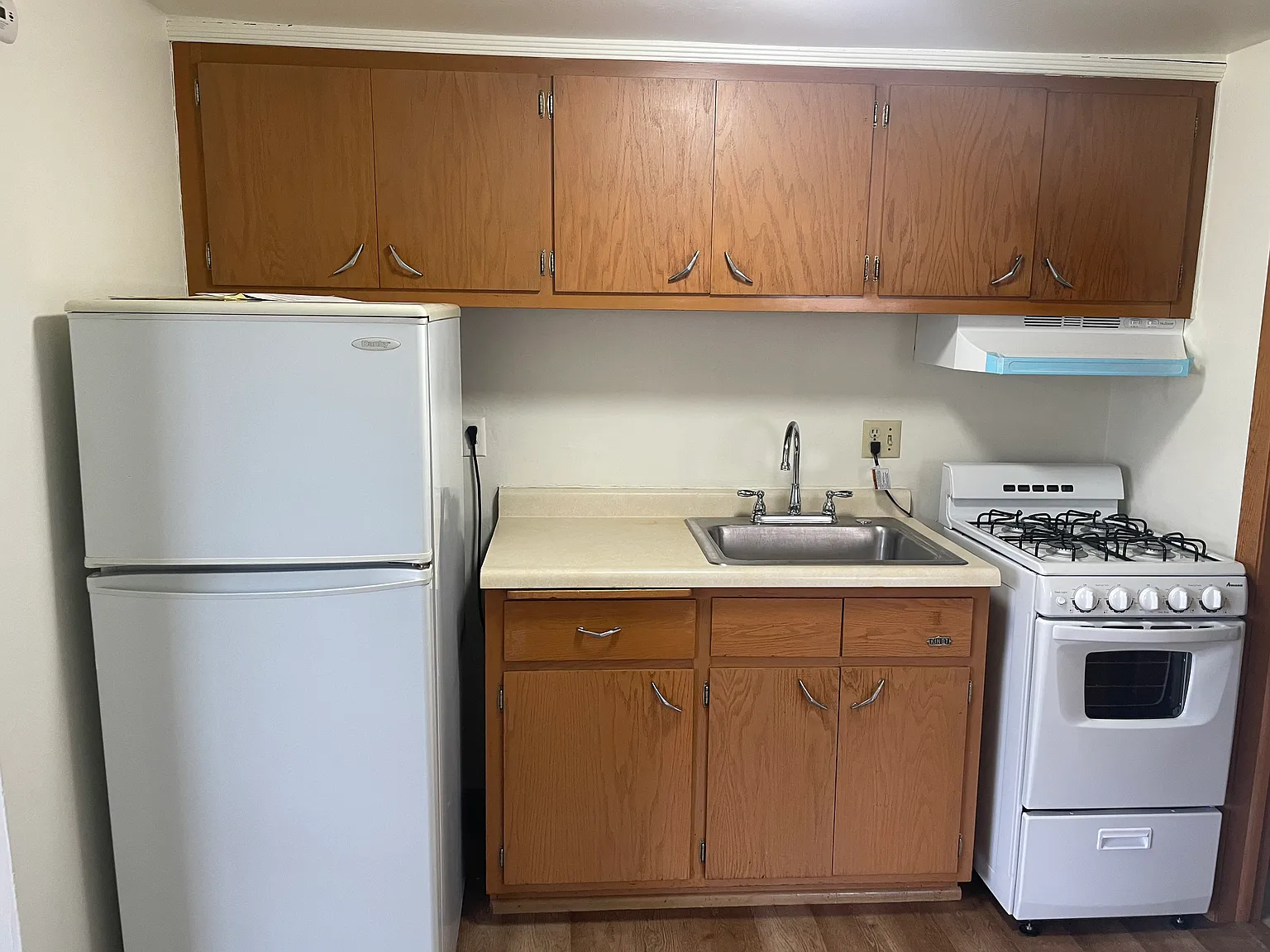 3913 S Packard Ave — Photo 1