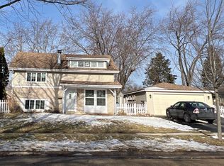 2216 Sycamore Ave, Hanover Park, IL 60133