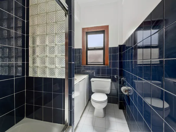 150 East 49th Street image 5 of 9