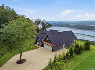 1889 Scenic Dr, Section, AL 35771