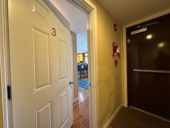 5th image of 300 Historic 66 E APT 3