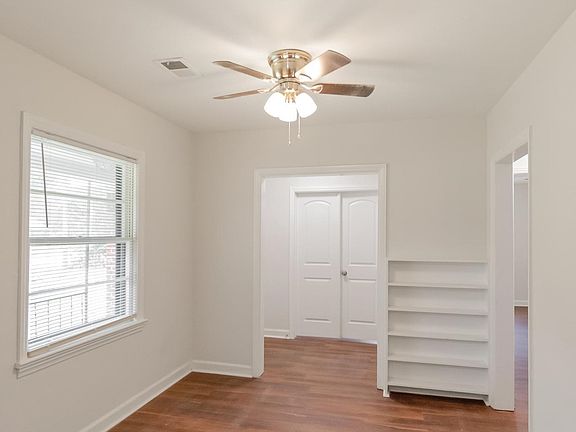 3rd image of 6762 Tommie Ln