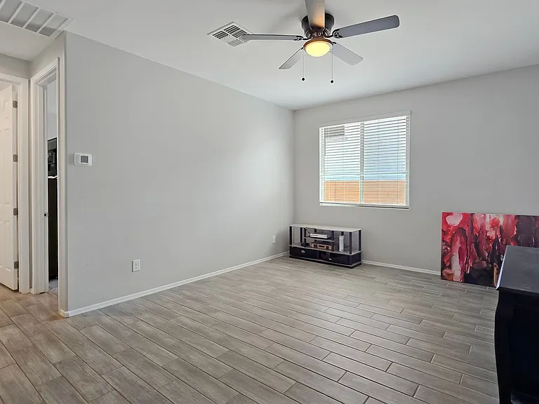 18572 W Cottontail Ln — Photo 10