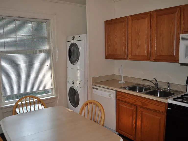 102 Highland Pl #4 — Photo 6