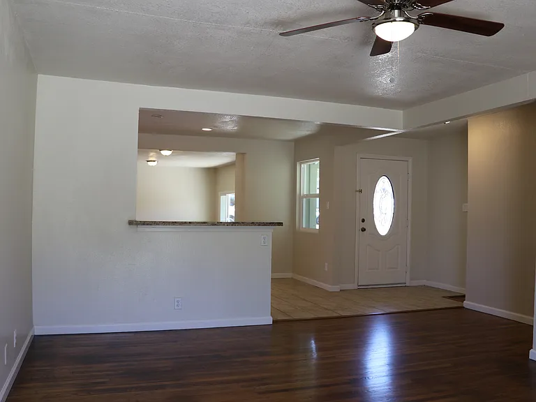 335 Rollingwood Dr — Photo 5