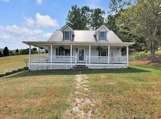 178 Woodside Dr, Chilhowie, VA 24319