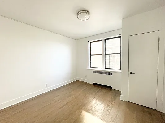Rented by Bruma Realty LLC | media 12