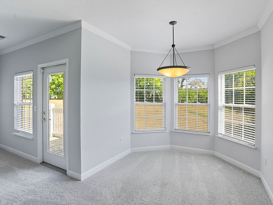 Dining Nook overlooking courtyard
