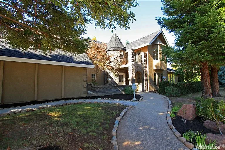 4459 Barrett Rd photo 1