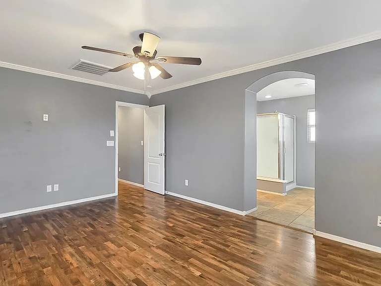 2942 N Evergreen St — Photo 16