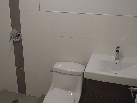 4th image of 161 Maujer St APT 1A