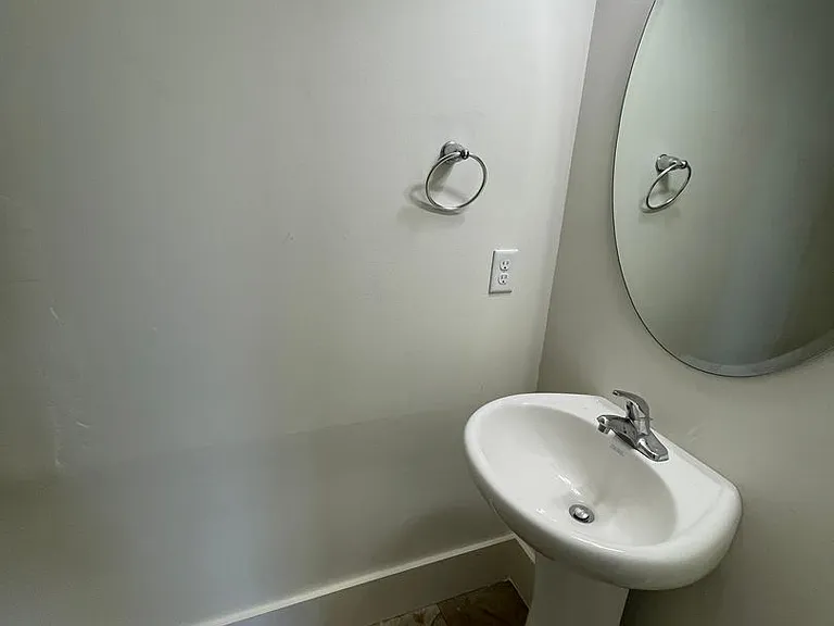 76 Bryn Way — Photo 7
