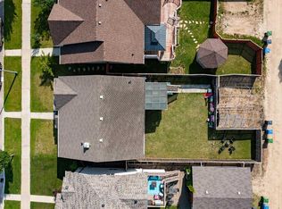 71 N Vanier Dr, Red Deer, AB T4R 0G3