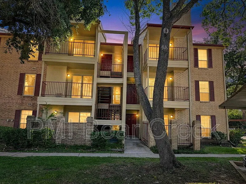 2120 El Paseo St #2419