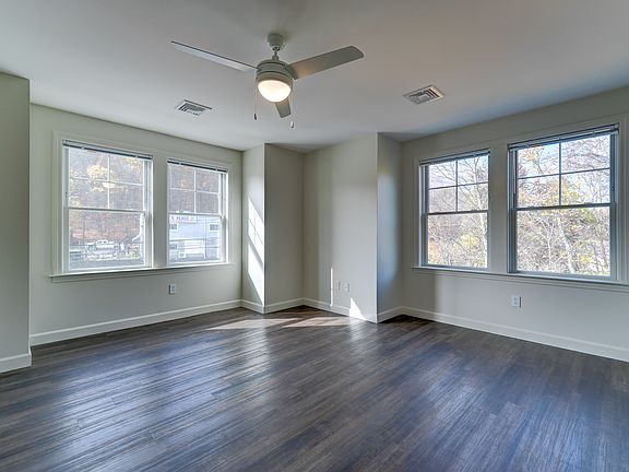 3rd image of 3311 Whitney Ave #304