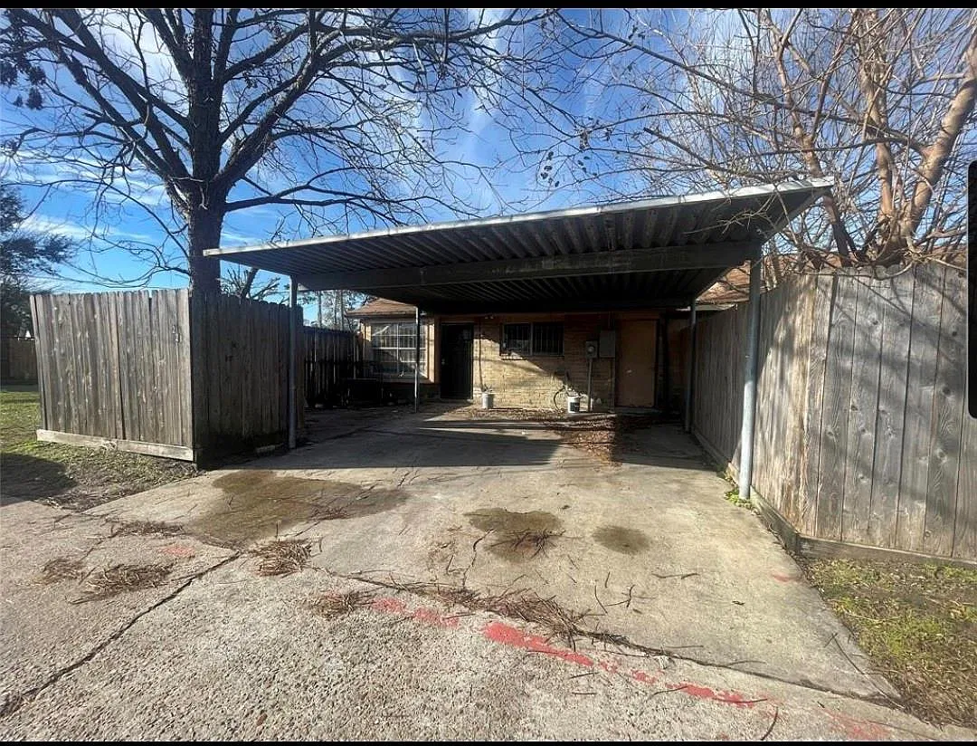 2 bed, 1.0 bath, 1136 sqft, $1,200 — Photo 3