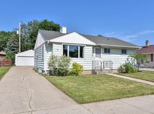 1938 Jupiter Ave, Racine, WI 53404
