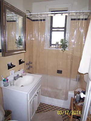 Rented by Living Dream Realty | media 68