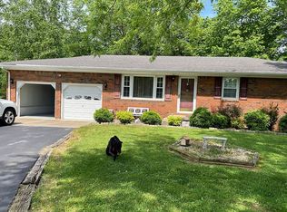 395 College St, Clay, KY 42404