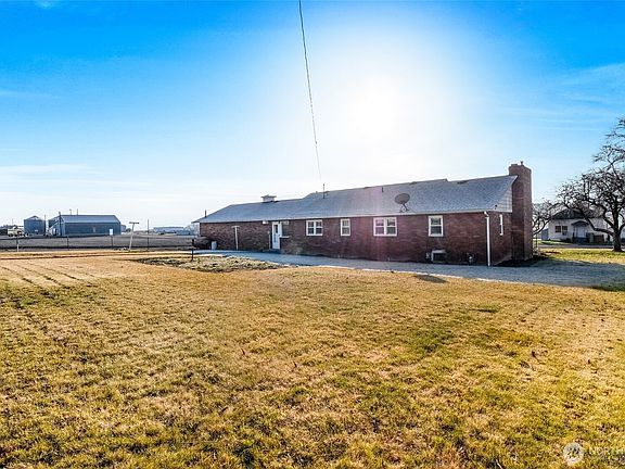 4th image of 319 E 3rd Street