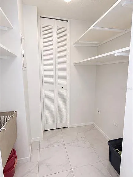 368 Cond Crystal — Photo 6