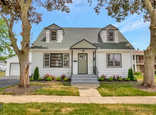 1373 Wood St, Crete, IL 60417