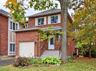 57 Ashpark Cres, Ottawa, ON K1T3N8