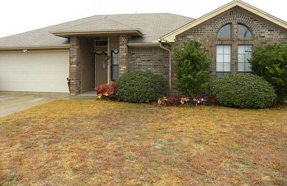 1st image of 4006 Carolyn Dr