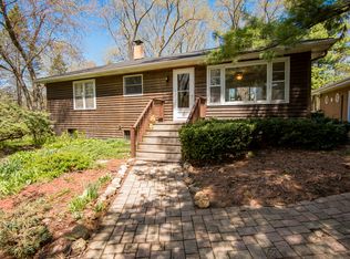 25056 W Columbia Bay Rd, Lake Villa, IL 60046