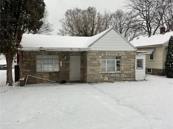 265 E 41st St, Lorain, OH 44052