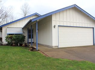 933 S 44th St, Springfield, OR 97478