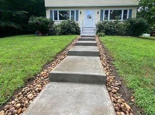 2 Hammond Dr #A, Wilton, NY 12831