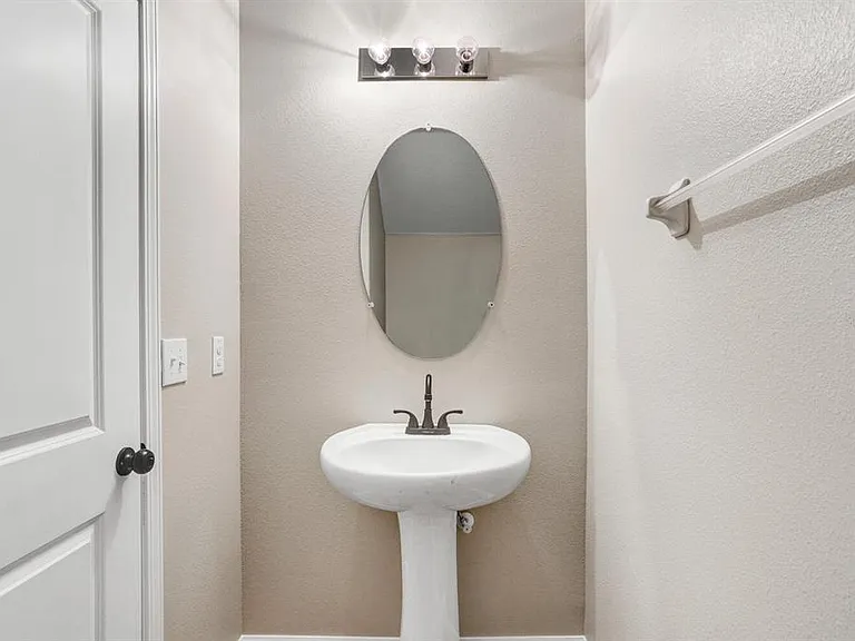 10256 Carloway Hills Dr — Photo 10
