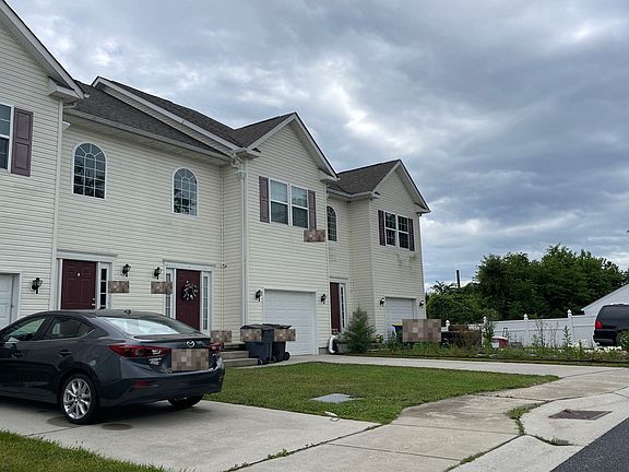 3rd image of 30 Treaty Ln