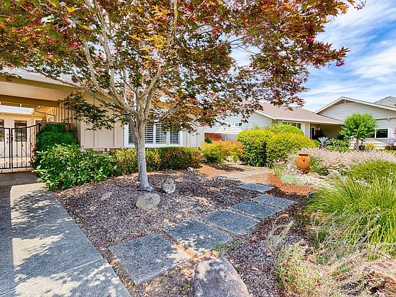 3rd image of 145 Valley Oaks Drive