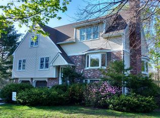 255 Worthen Rd E, Lexington, MA 02421