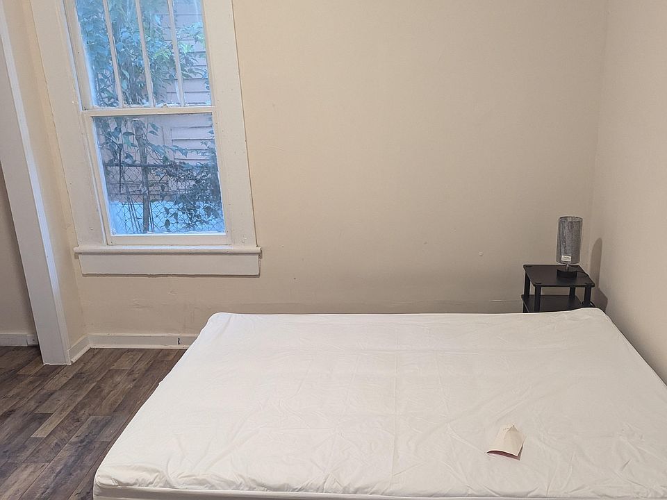 Full bed