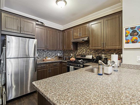 2nd image of 3611 Park Ave APT 302