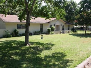 1005 Caprice Dr, Grand Saline, TX 75140