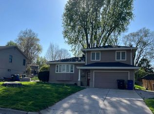 1218 S 165th St, Omaha, NE 68130