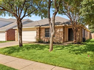 8433 Hawks Nest Dr, Fort Worth, TX 76131