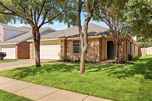 8433 Hawks Nest Dr Photo 1